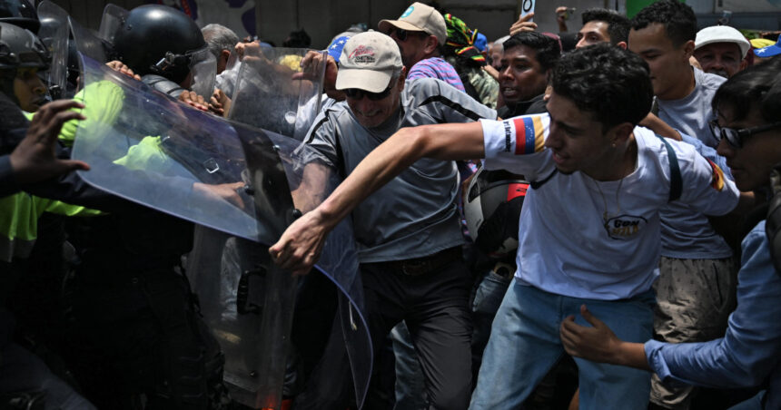 galerie foto venezuela fortele de ordine folosesc gaze lacrimogene impotriva protestatarilor indreptati spre miraflores 69d7fe0a39993