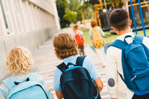 incepe vacanta de paste 2026 cand revin elevii la cursuri si cate zile libere au romanii in aprilie 69ccb428b0175