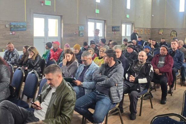 live foto video puz ul depozitului de deseuri nepericuloase din lumina realizat de compania envirotech srl in dezbatere publica organizata de primarie 69d65641d3cb1