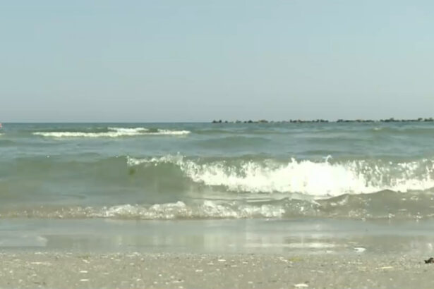 mai multe bucati de drona descoperite pe plaja din tuzla 69d006f076830