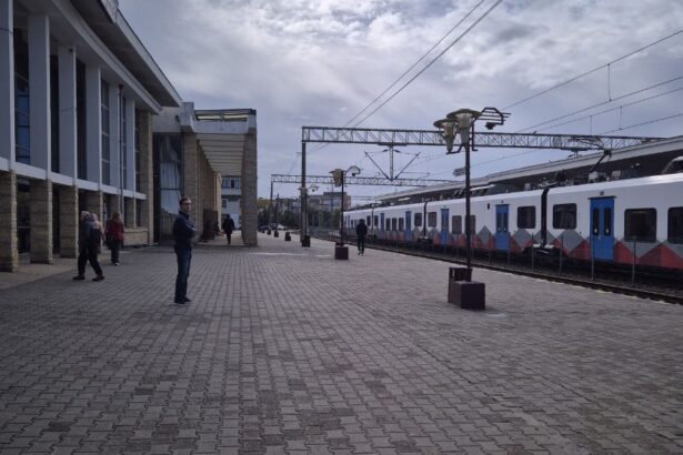 o cunoscuta gara cfr de pe ruta constanta bucuresti nord devine monument istoric documentatia pentru construirea garii noi respinsa in comisie 69cd11337d220