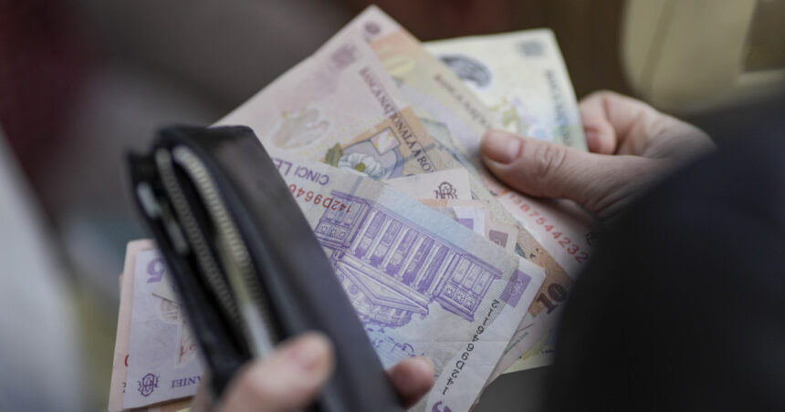 peste 3 milioane de romani primesc ajutor financiar de la stat in mai 2026 cine sunt beneficiarii pachetului de solidaritate 69d0a8b0ddcda