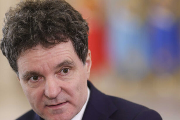 presedintele spune ca ar trebui facute publice contractele cu pfizer e si vina autoritatilor fara discutie 69d4d8e93df51