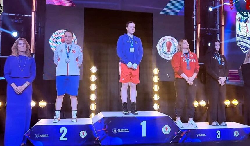 pugilista de la csm constanta amalia nita campioana la turneul international de la istanbul 69d3b733c1037