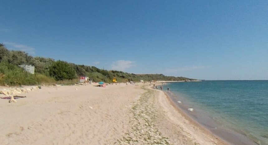 surse alerta in tuzla cetatenii au semnalat posibile bucati de drone pe plaja 69cfe5680cfe4