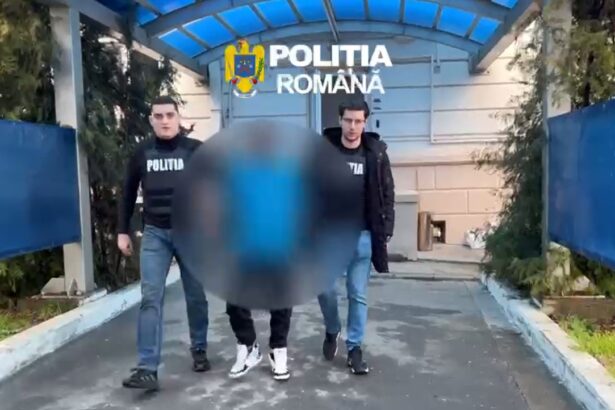 video barbat de 52 de ani bagat la racoare dupa ce ar fi distrus mai multe autoturisme din constanta 69ce4d9c3bffb