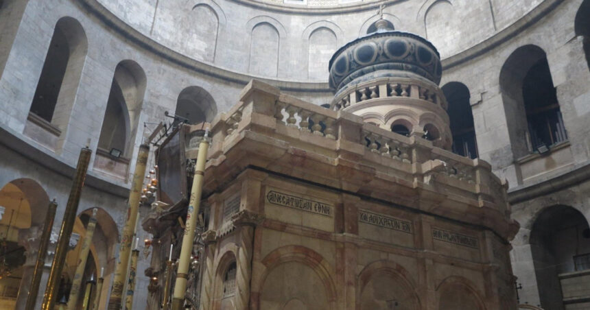 video biserica sfantului mormant a fost redeschisa dupa 40 de zile de restrictii impuse din cauza razboiului din orientul mijlociu 69d7b7bc93bf6