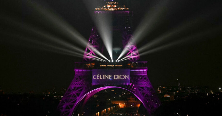 video celine dion si a anuntat revenirea pe scena cu un mesaj pe turnul eiffel cantareata va sustine o serie de concerte la paris 69cfcf5ced5d4