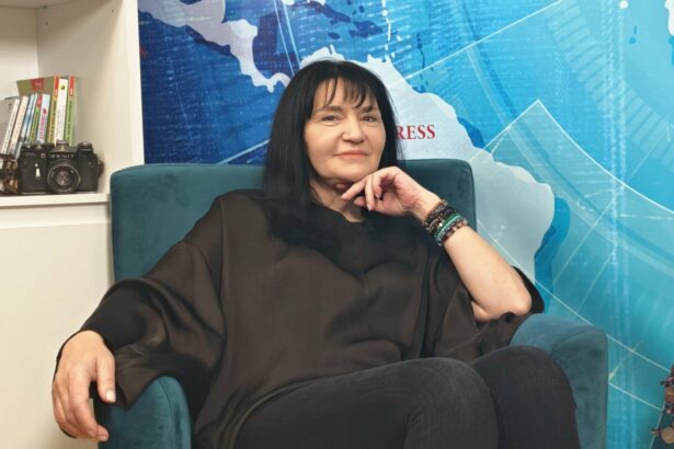 video decanul daniela vitcu detalii despre pepiniera de artisti facultatea de arte din cadrul universitatii ovidius iese in lumina la constanta 69cda345ed05d