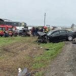 video groaznic accident de circulatie pe dn 22 in zona baia trei masini s au facut praf 69ce93ddcb4dd