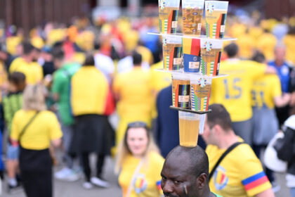 video haos in senat se poate bea bere pe stadion parlamentarii s au incurcat in vot si au schimbat decizia de trei ori 69cd363e231ea