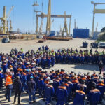 videofoto a 10 a zi de protest la santierul naval mangalia angajatii ies din nou in curte in ciuda deciziei guvernului privind salariile 69cd0f92c1170