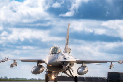 al doilea pilot din echipajul care a doborat recent o drona in spatiul aerian estonian a fost decorat 6a148e1f25679