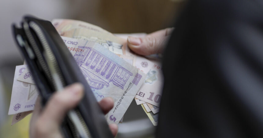 alocatiile si indemnizatiile pentru cresterea copilului intra de maine pe carduri cand ajung banii prin posta 69fc972287a6f