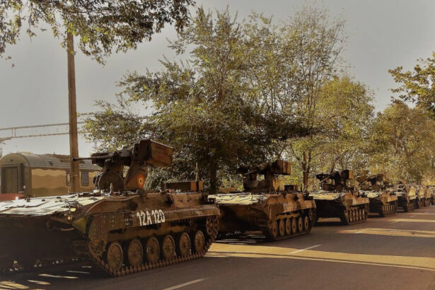 armata scoate tehnica militara pe strazi exercitiile la care vor fi trageri fictive si cu munitie reala 6a01cf15c78fe