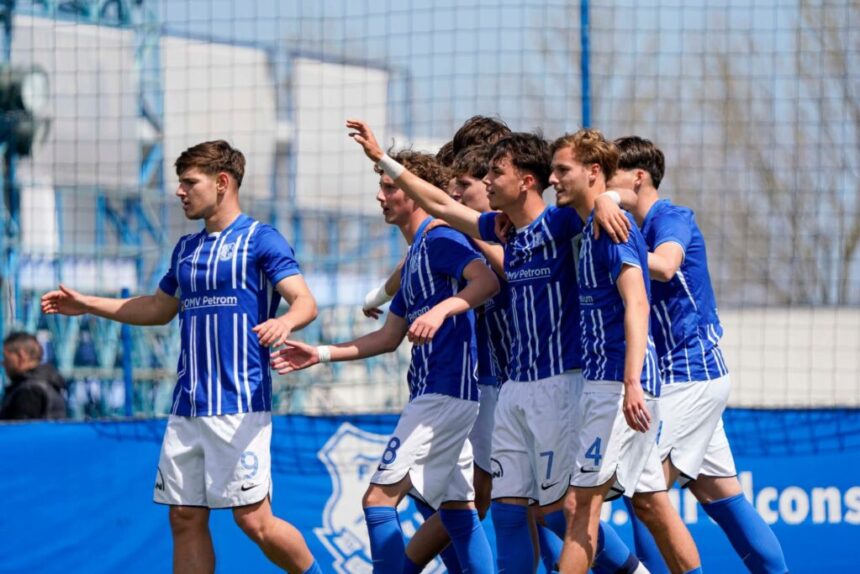 au luat titlul juniorii sub 17 ani de la farul constanta sunt campionii romaniei 6a01db99e003a
