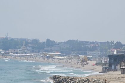 ca tot vine vara btt scoate la licitatie mai multe spatii din costinesti 6a0cdaf957c74