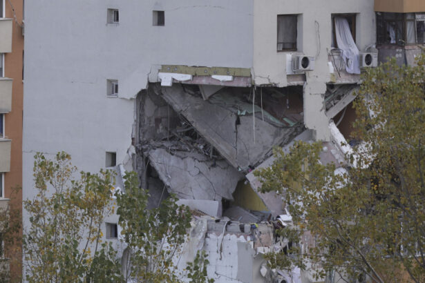 ciprian ciucu anunta ca a semnat in sfarsit contractul de punere in siguranta a blocului afectat de explozia din rahova 69fe1d5c790a0
