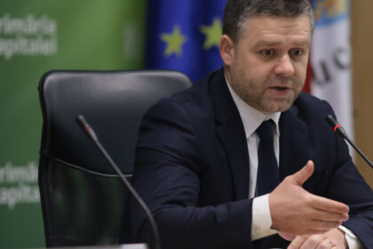 ciucu spune ca angajati stb isi iau concedii medicale si apoi sunt rechemati ca sa ia mai multi bani pe ore suplimentare 6a01cb9139e60