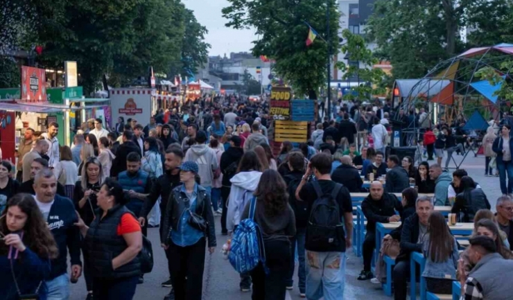constanta restrictii de trafic pe bulevardul tomis pentru food truck festival si promenada de weekend 6a0f28aeb8d1e