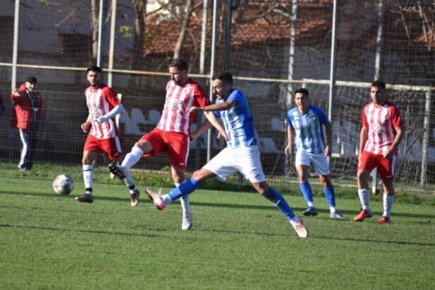 derby pentru pozitia secunda a clasamentului in etapa de sambata din liga a iv a 6a0f7415b6376