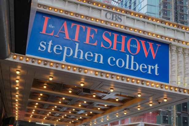 emisiunea late show cu stephen colbert difuzata pentru ultima data invitatul special paul mccartney a interpretat hello goodbye 6a1191787acec