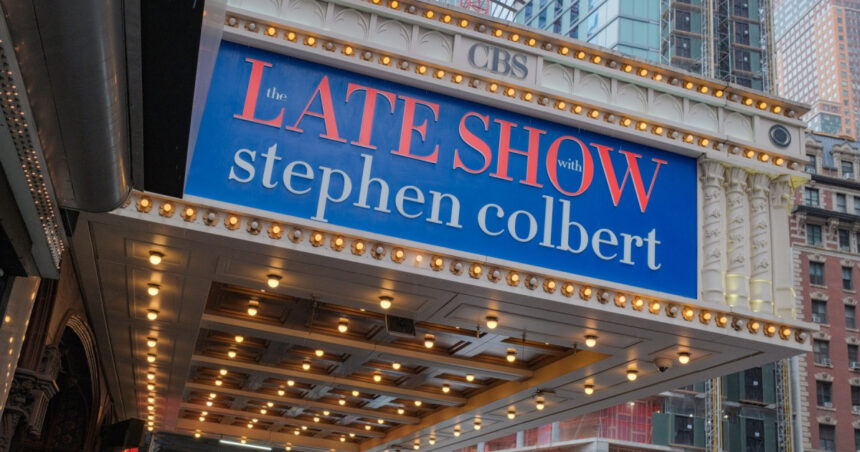 emisiunea late show cu stephen colbert difuzata pentru ultima data invitatul special paul mccartney a interpretat hello goodbye 6a1191787acec