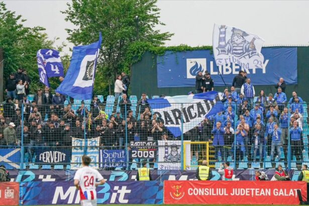 fanii farului au rabufnit la galati gica popescu contestat din peluza 6a007c078c6d2
