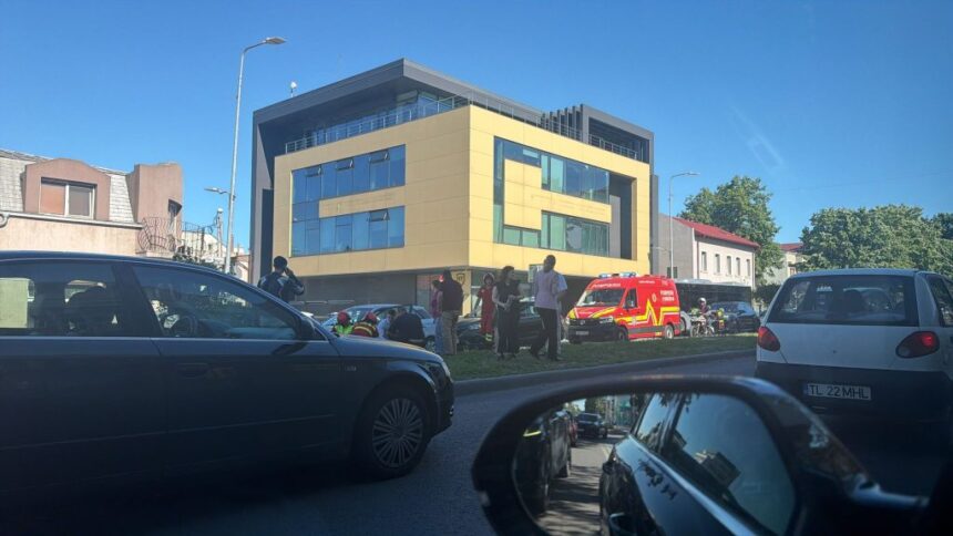interventie pe bulevardul mamaia o persoana a fost resuscitata in strada 6a15a87eea009