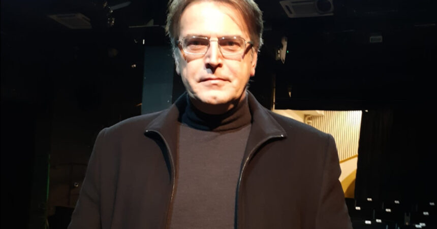 ioan isaiu ultim omagiu in foaierul teatrului national din cluj napoca actorul va fi inmormantat miercuri la dej 6a00a7c37bbb9