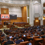 mai mult de doua treimi dintre romani considera ca este momentul schimbarii complete a clasei politice sondaj 6a16ab4d04e7a