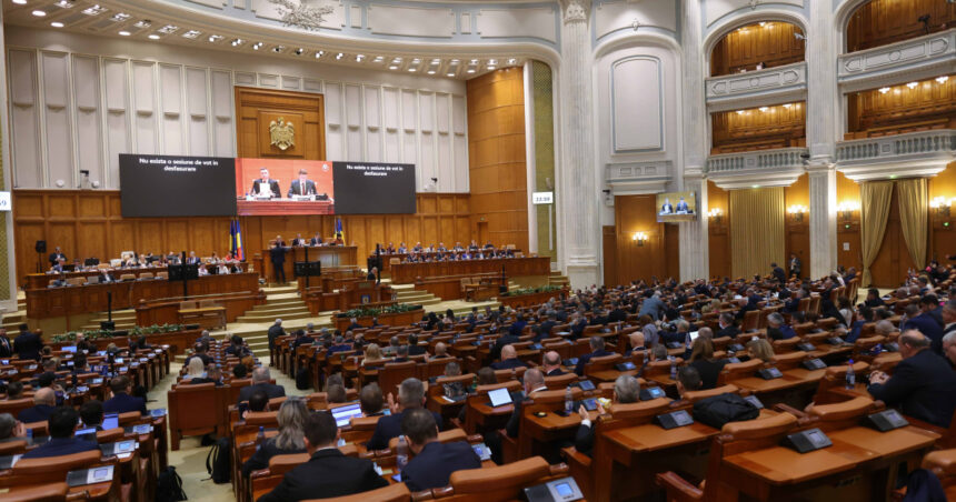 mai mult de doua treimi dintre romani considera ca este momentul schimbarii complete a clasei politice sondaj 6a16ab4d04e7a