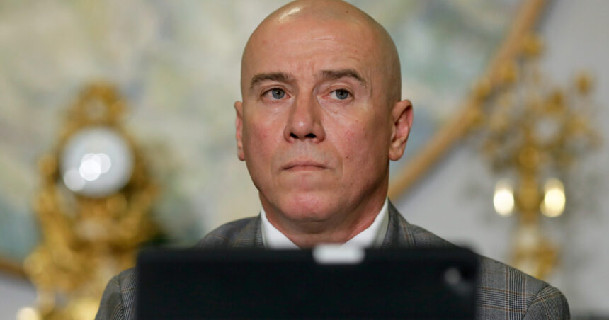 news alert ministrul culturii demeter andras istvan a demisionat dupa ce au aparut inregistrari cu el injurand interesul national al romaniei 6a14754e53c55