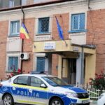 pericol public in navodari un barbat cu probleme psihice ataca oameni si le fura bunurile 69fa7b1210103
