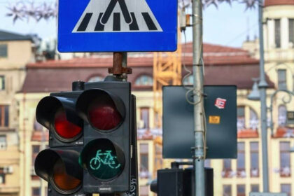 peste 90 de intersectii si treceri de pietoni din bucuresti vor avea semaforizare inteligenta anuntul facut de primaria capitalei 6a05c00c76197