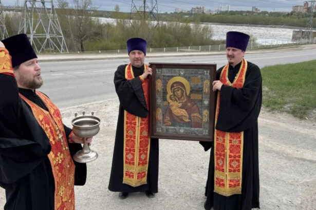 preotii ortodocsi rusi au organizat o procesiune cu icoane pentru a alunga dronele ucrainene atacurile calificate drept necaz 6a0c0a368366c