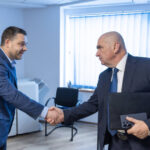 primarul ciprian ciucu a discutat cu ilie bolojan despre preluarea elcen pentru ca bucurestiul sa nu mai stea iarna in frig 6a0ed05d8b8a3