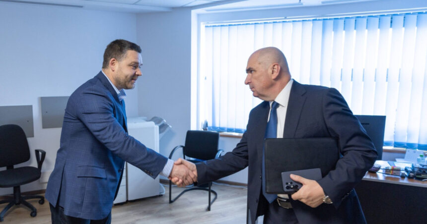 primarul ciprian ciucu a discutat cu ilie bolojan despre preluarea elcen pentru ca bucurestiul sa nu mai stea iarna in frig 6a0ed05d8b8a3