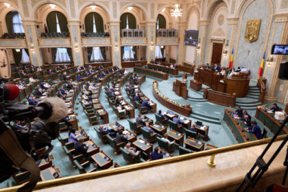 proiectul care anula legile care interzic organizatiile fasciste si cultul criminalilor de razboi a fost respins de senat 6a0d7b9342dfa