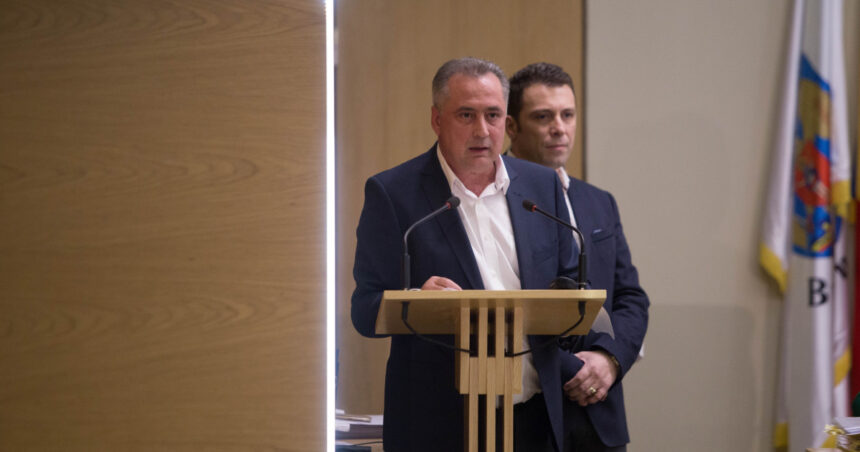 purtatoarea de cuvant a guvernului despre mihai savin seful vamilor acuzat de fals a avut un mandat cu rezultate remarcabile 6a061a54d9ecf