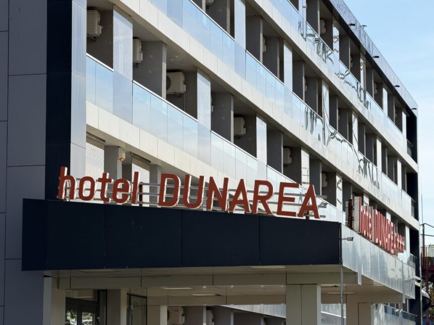 se demoleaza hotelul dunarea noul proprietar a solicitat un certificat de urbanism pentru un nou proiect turistic 6a079f83dbe58