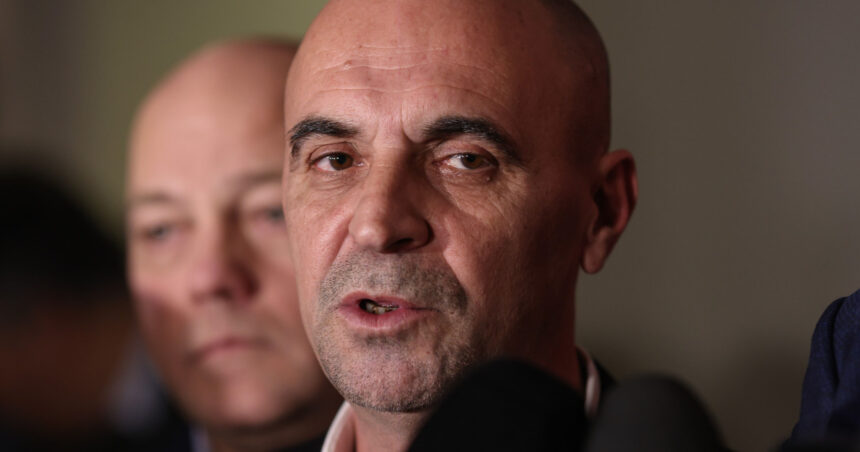 sindicalistii din sanatate protest joi la ministerul muncii forma publicata e cea mai proasta varianta a viitoarei legi a salarizarii 6a15d15ab8cb0