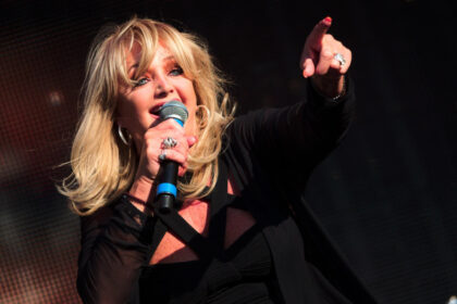 ultimele informatii cu privire la starea de sanatate a lui bonnie tyler diagnosticul medicilor si sansele de supravietuire 69fda95b292f2