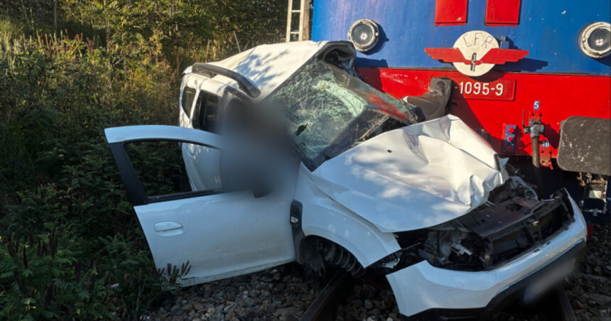 un barbat si o femeie au murit dupa ce masina in care se aflau a fost lovita de tren intr un cartier din oradea 6a133fef49cd4