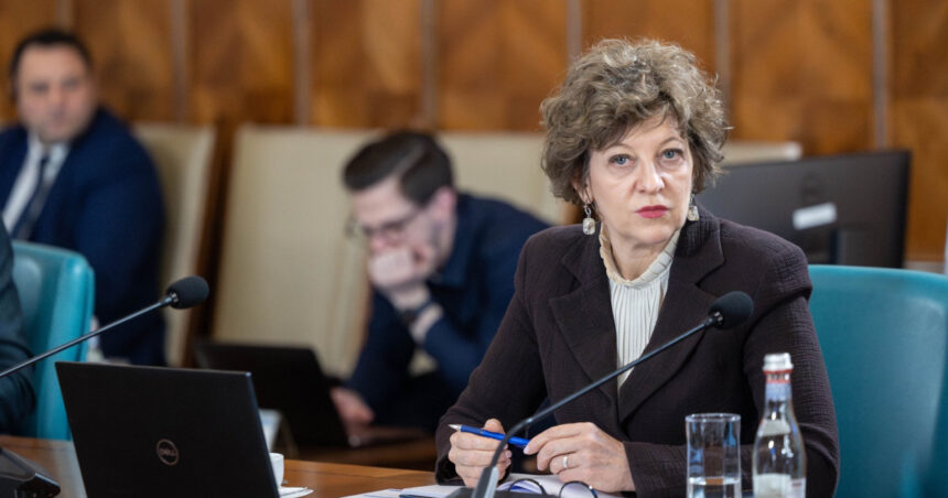 un volum enorm de munca raspunsul primit de oana gheorghiu de la o autoritate publica de la care a cerut lista activelor statului 6a0f55f6b8fca