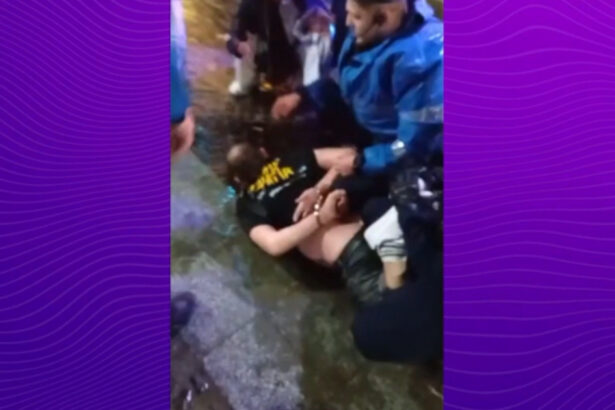 video bataie in centrul vechi din capitala intre ucraineni si o banda de motociclisti romani jandarmii au intervenit in timpul noptii 6a10488ddf701