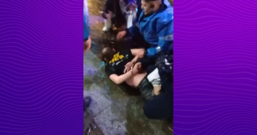 video bataie in centrul vechi din capitala intre ucraineni si o banda de motociclisti romani jandarmii au intervenit in timpul noptii 6a10488ddf701