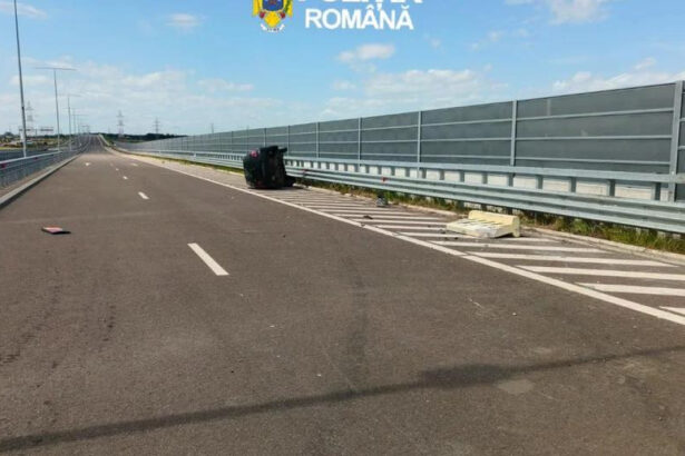 video cursa periculoasa pe autostrada soarelui un barbat s a rasturnat cu masina incercand sa scape de politisti ce au descoperit asupra sa 6a1c10f7aaec2