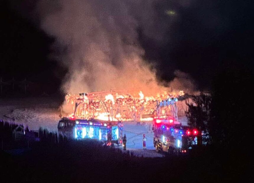 video imagini cu argo in flacari incendiul a fost stins se fac cercetari 6a0cc5dfc3385