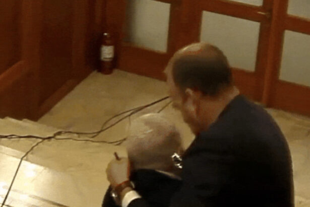 video incepe procesul bataii din parlament dintre dan vilceanu si florin roman dupa doi ani de cand a avut loc scandalul 6a0c22d54f776